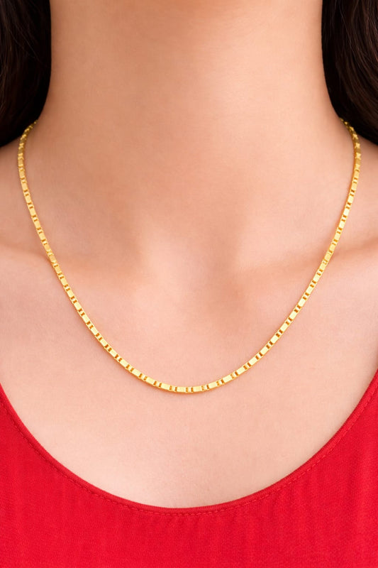 Premium Gold Finish Chain Necklace – Modern Simple Jewelry