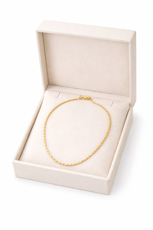 Premium Gold Finish Chain Necklace – Modern Simple Jewelry