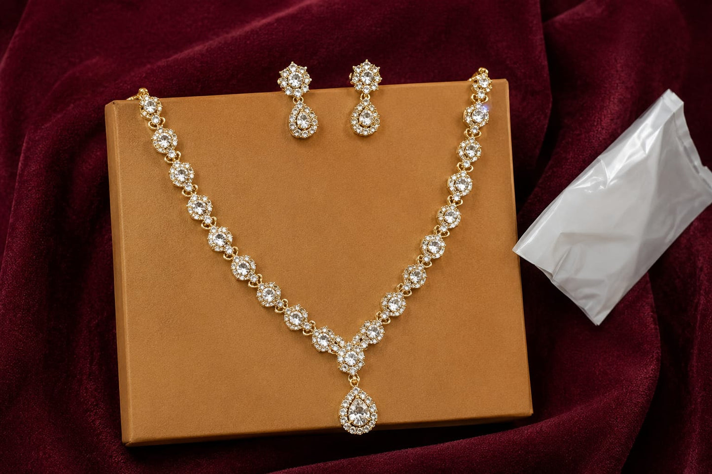✨ Buy 1 Get 1 Free – Luxury Necklace Collection ✨